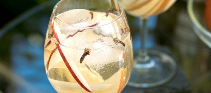 sangria champagne cocktail