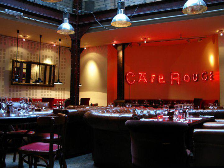 Le café rouge